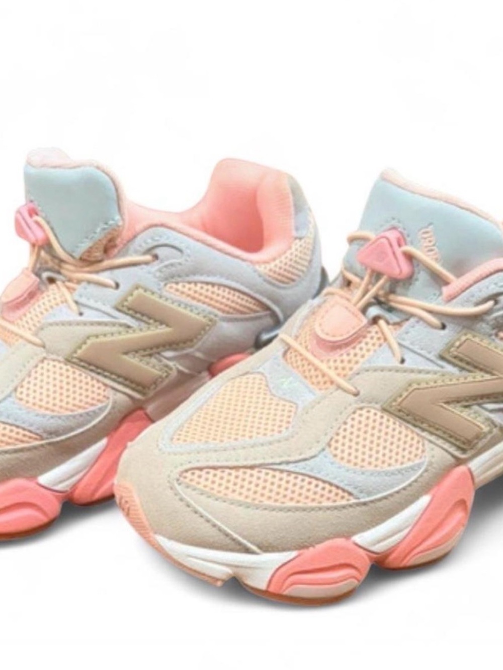 NEW BALANCE 9060 3.5Y - NEW/ NEVER WORN